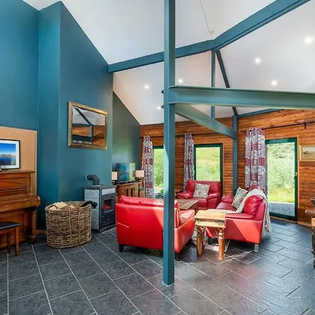 Heather With Sea And Mountain Views * Leenaun