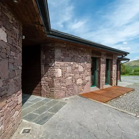 Heather With Sea And Mountain Views Apartment