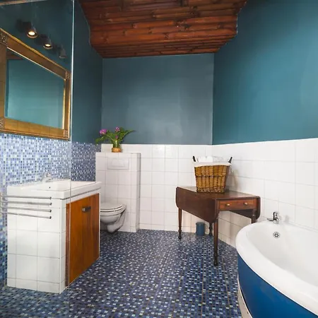 Heather With Sea And Mountain Views Daire